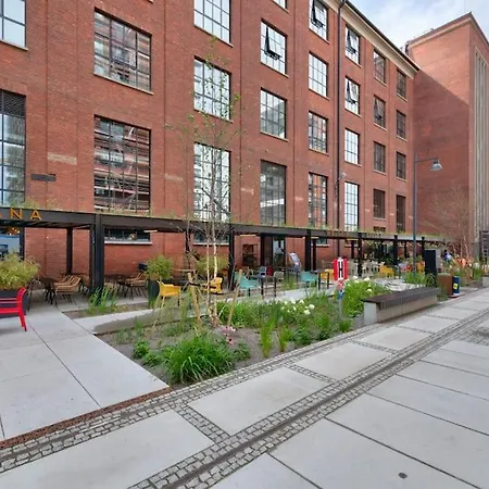 New Located Near The Old Town Apartment